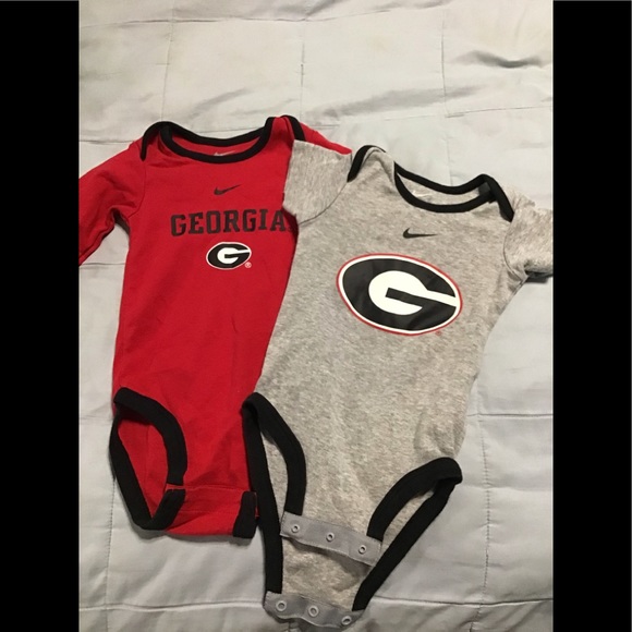 2 Nike baby Georgia onesies size 3-6 months - Picture 1 of 3